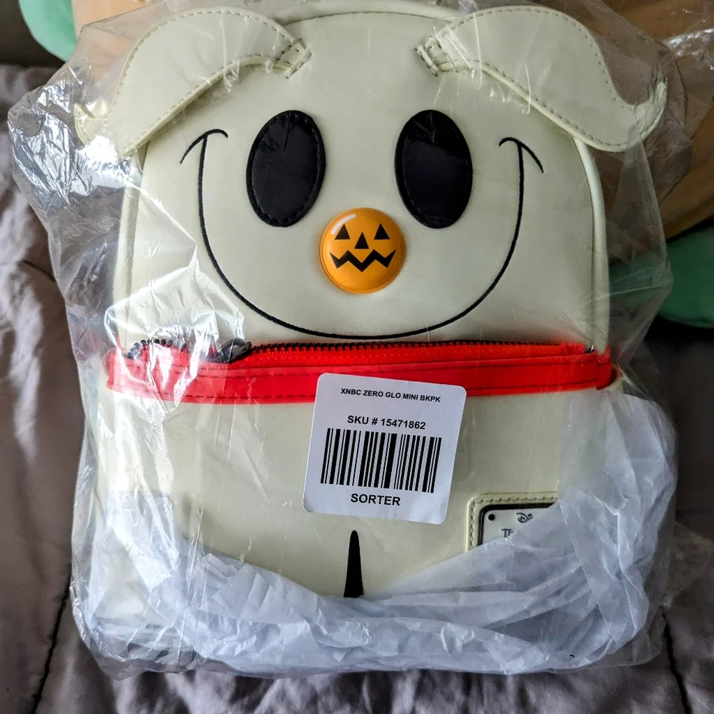 Loungefly Nightmare Before Christmas Zero mini backpack and wallet set - Picture 2 of 6